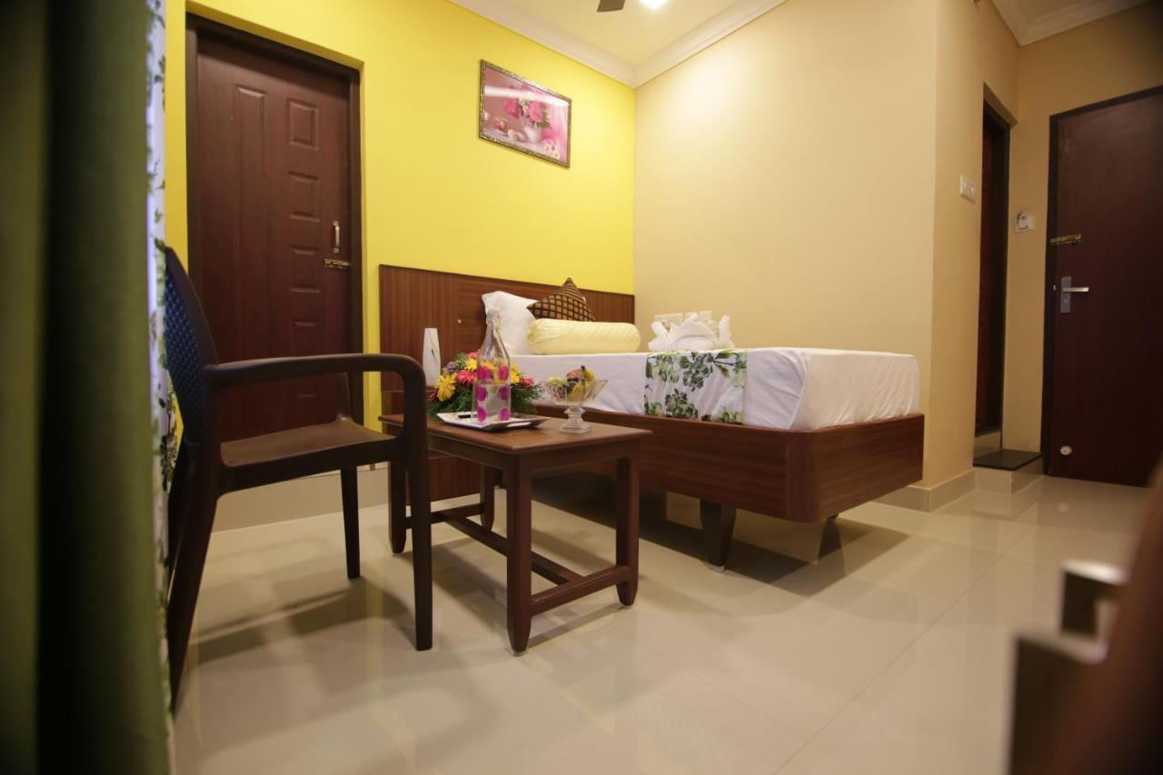 Mirage Residency Hotel Kochi ภายนอก รูปภาพ